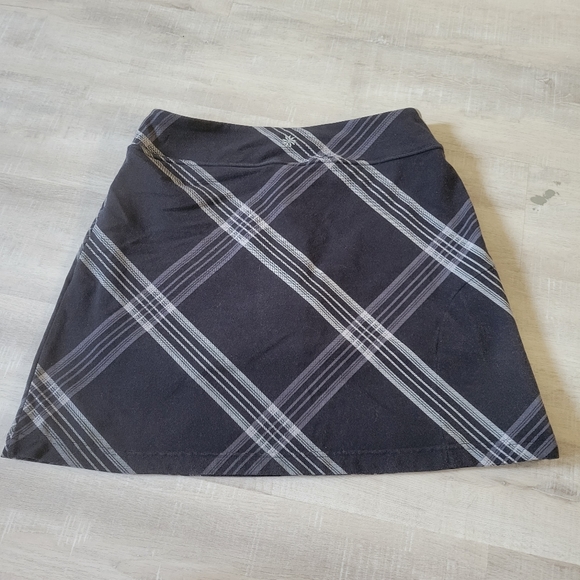 Athleta Black and White Plaid Skort - Picture 4 of 5
